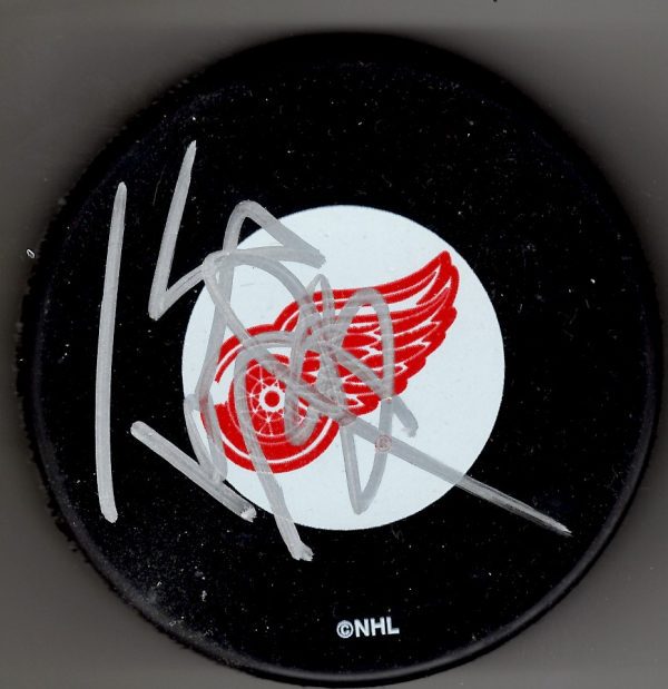 Autographed  TOMAS KOPECKY Detroit Red Wings Hockey Puck