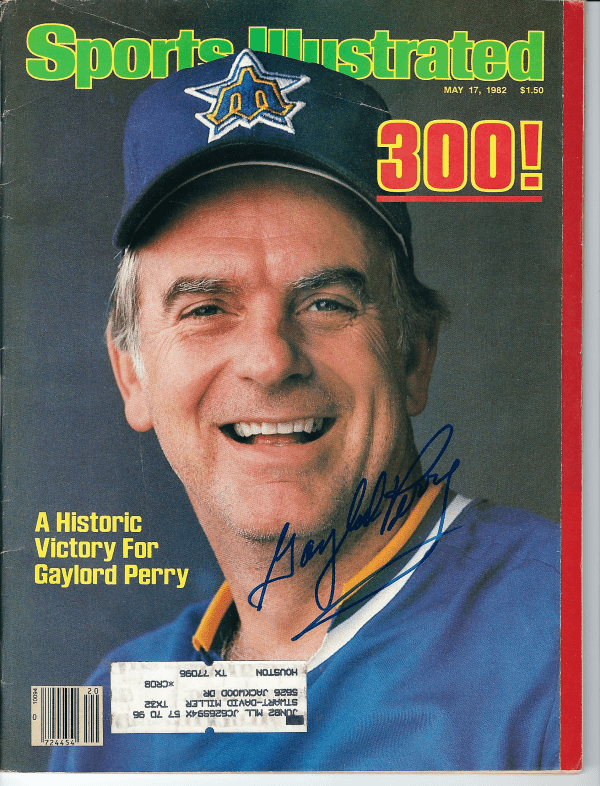 Autographed Gaylord Perry Seattle Mariners Sports Illustrated Magazine 5/17/82