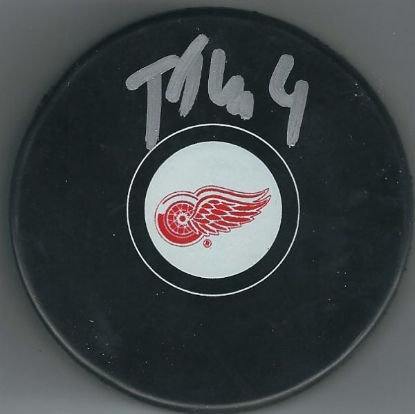 Autographed TOMAS TATAR Detroit Red Wings Hockey Puck