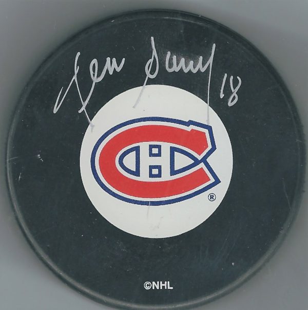 Autographed DENIS SAVARD Montreal Canadiens Hockey Puck