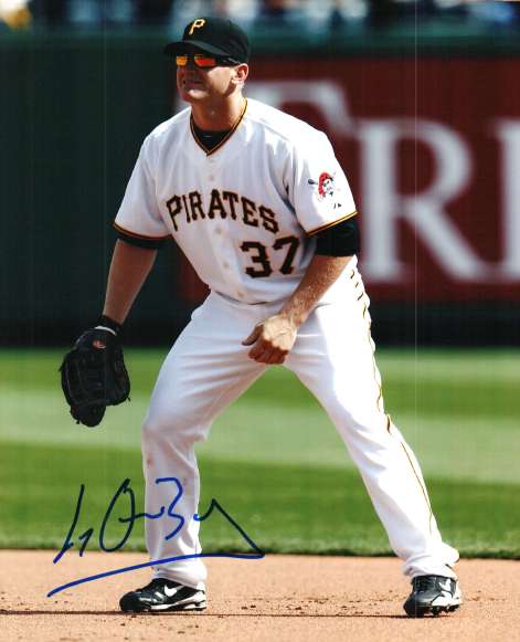 Autographed LYLE OVERBAY Photo - Pittsburgh Pirates - Main Line Autographs