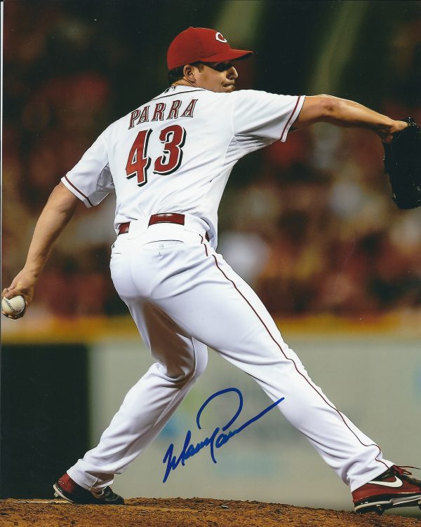 AUTOGRAPHED MANNY PARRA 8X10 photo  Cincinnati Reds