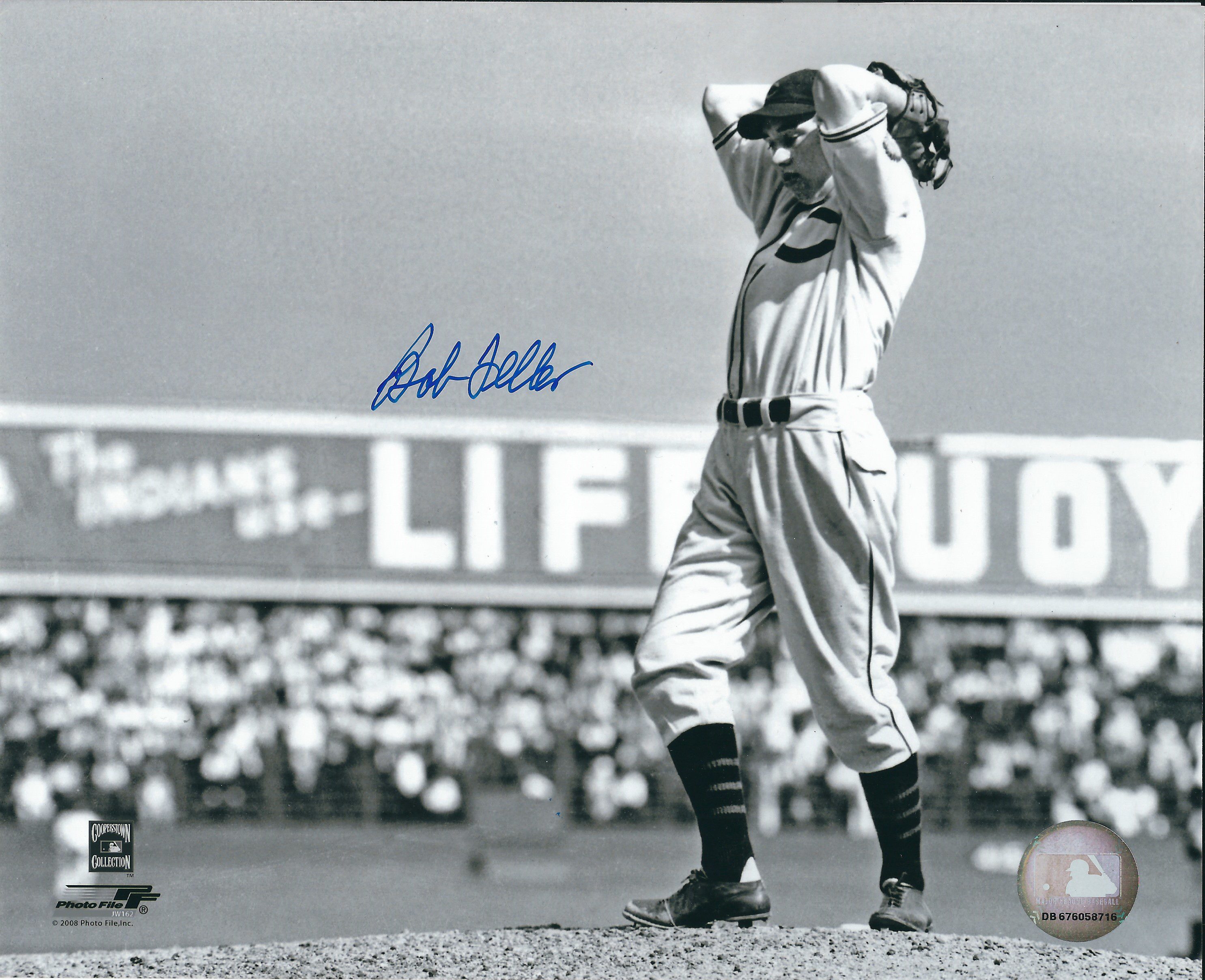 Autographed HOF'R BOB FELLER - Cleveland Indians Photo
