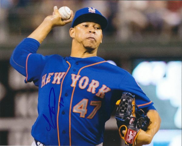 AUTOGRAPHED HANSEL ROBLES 8X10 New York Mets photo