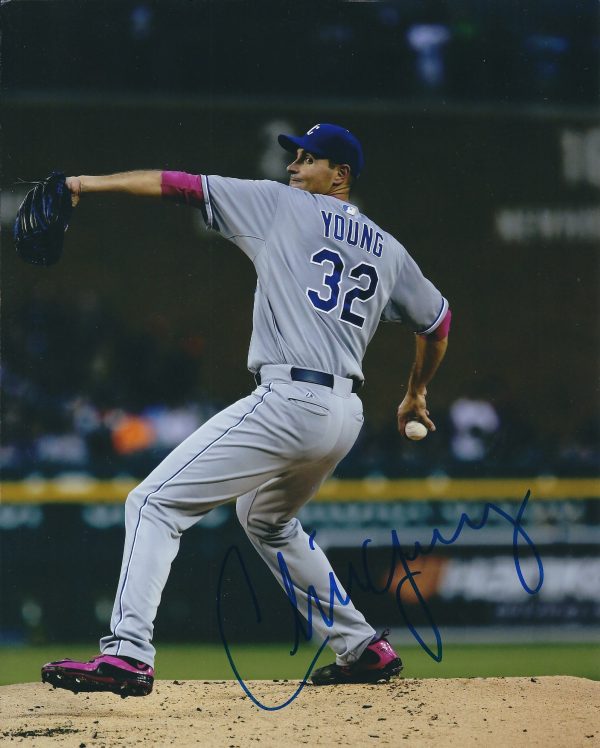 AUTOGRAPHED CHRIS YOUNG 8X10 Kansas City Royals Photo