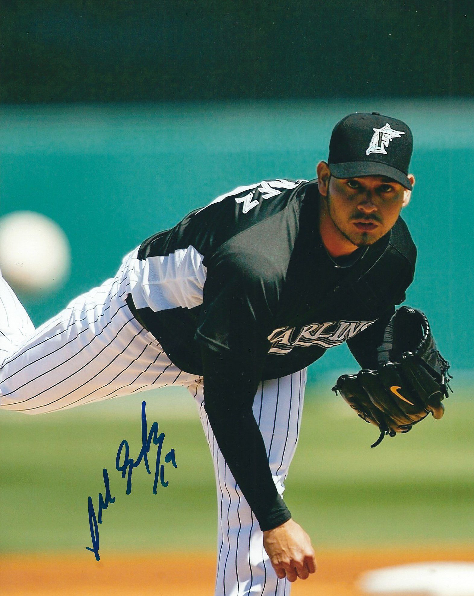 AUTOGRAPHED CLIFF FLOYD 8X10 Florida Marlins Photo - Main Line Autographs