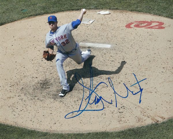 Autographed STEVEN MATZ 8X10 New York Mets photo