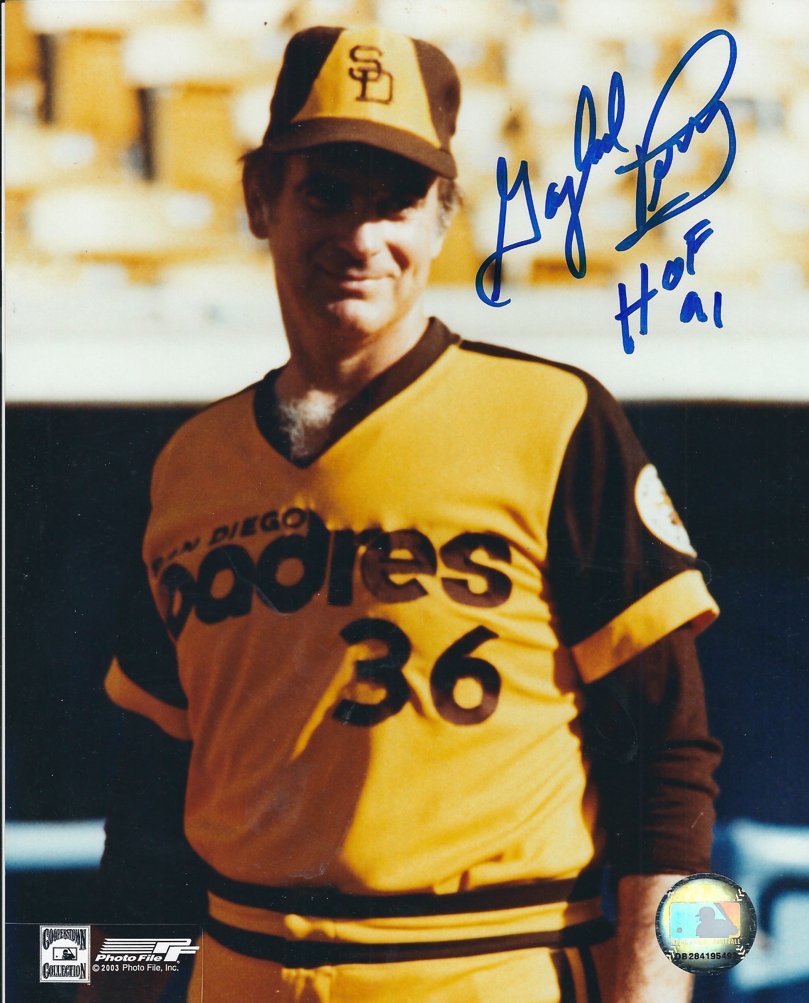 Autographed GAYLORD PERRY SAN DIEGO PADRES 8X10 photo - Main Line ...