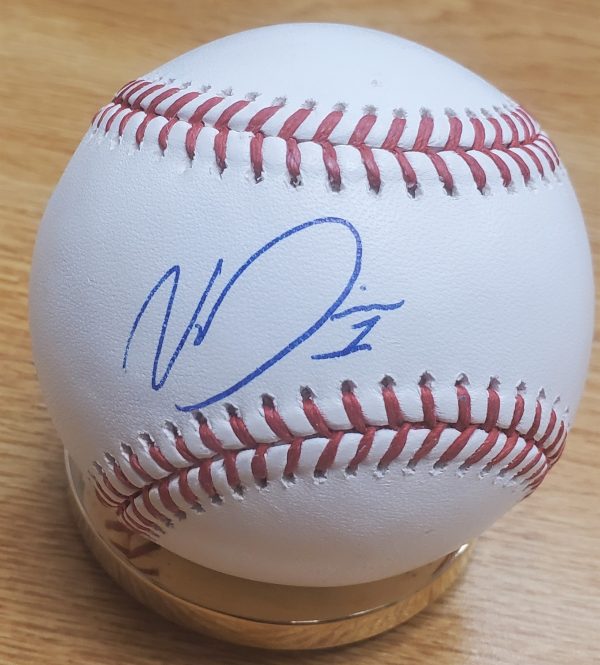 Autographed WILMER DIFO Official Major League Baseball