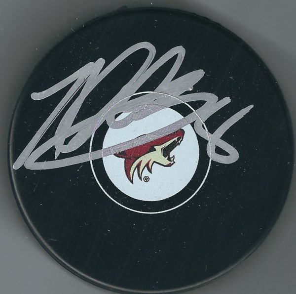 Autographed NICK SCHMALTZ Arizona Coyoyes Hockey Puck