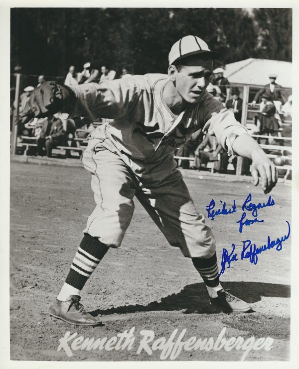 AUTOGRAPHED KEN RAFFENSBERGER 8X10 St. Louis Cardinals photo