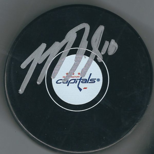 Autographed MIKE RICHARDS Washington Capitals Hockey Puck