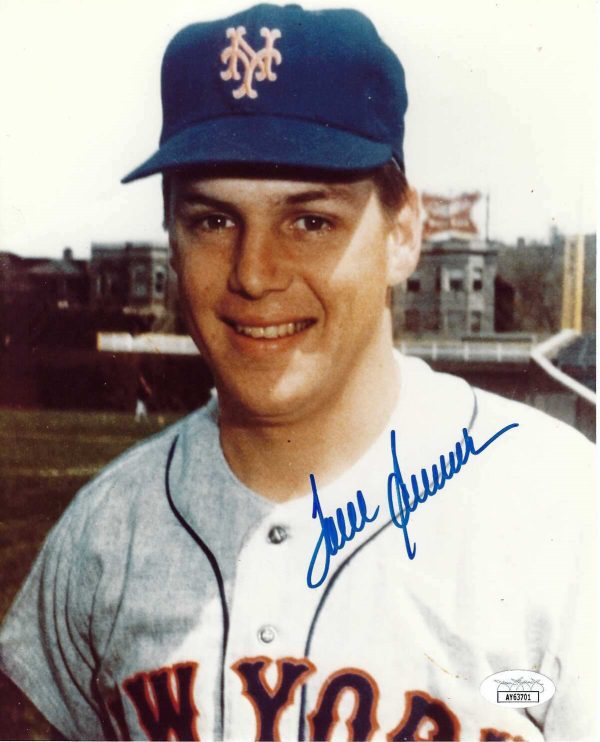 Autographed HOF'R TOM SEAVER 8x10 NEW YORK METS Photo with JSA COA