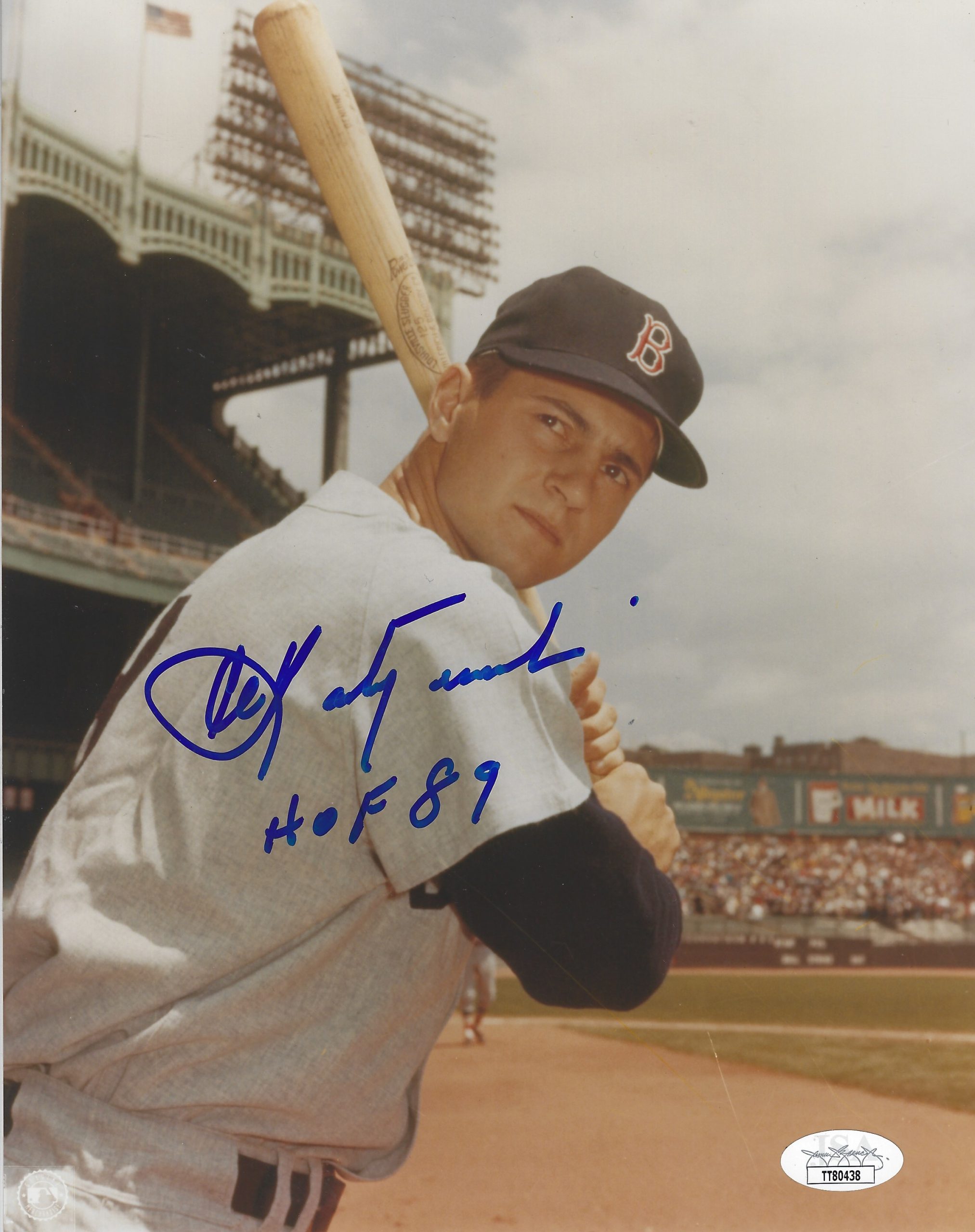 Autographed Baseball - Carl Yastrzemski HOF 89 –