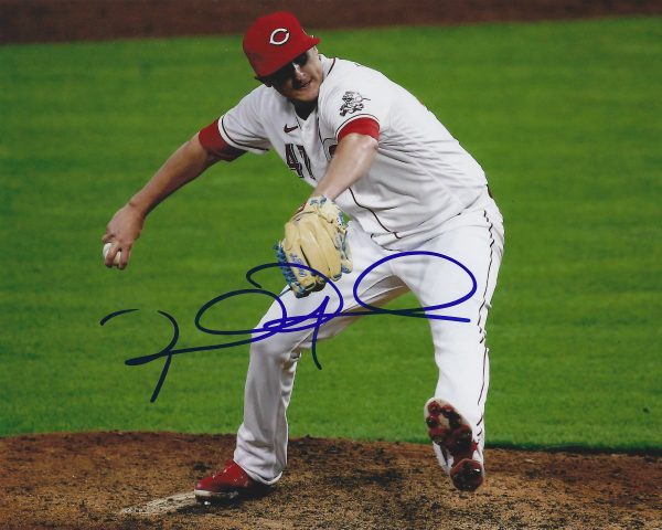 AUTOGRAPHED BRAD BRACH 8x10 Cincinnati Reds Photo