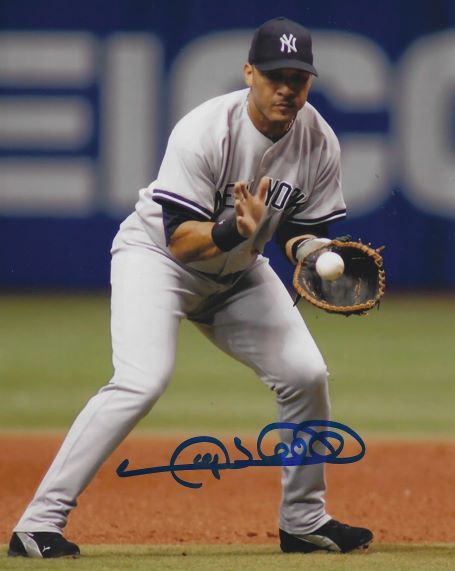 Gary Sheffield New York Yankees Autographed 8 x 10 Hitting Photograph