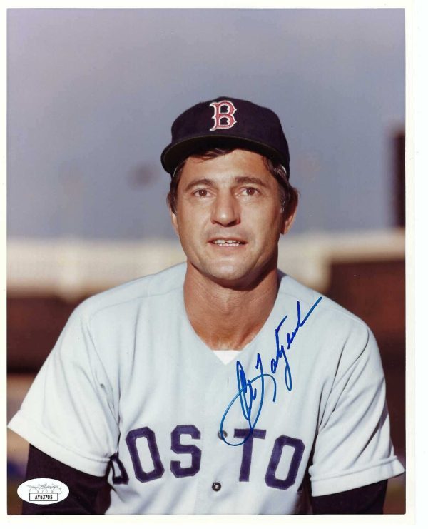 Autographed CARL YASTRZEMSKI 8X10 Boston Red Sox JSA COA