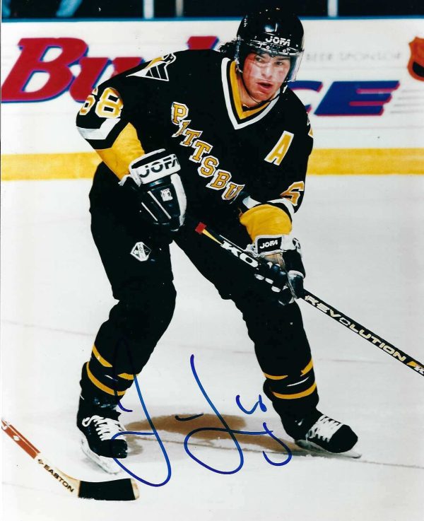 Autographed Jaromir Jagr 8x10 Pittsburgh Penguins Photo with COA