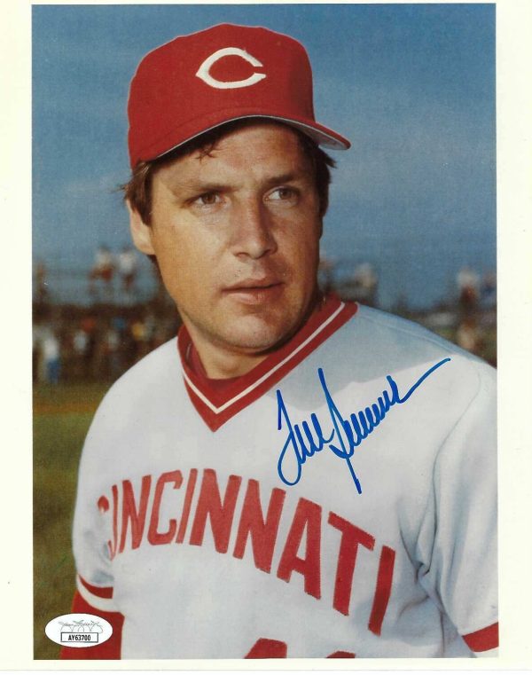 Autographed HOF'R TOM SEAVER 8x10 Cincinnati Reds Photo w/ JSA COA