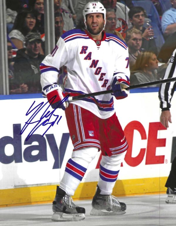 Autographed MIKE RUPP 8X10 New York Rangers Photo